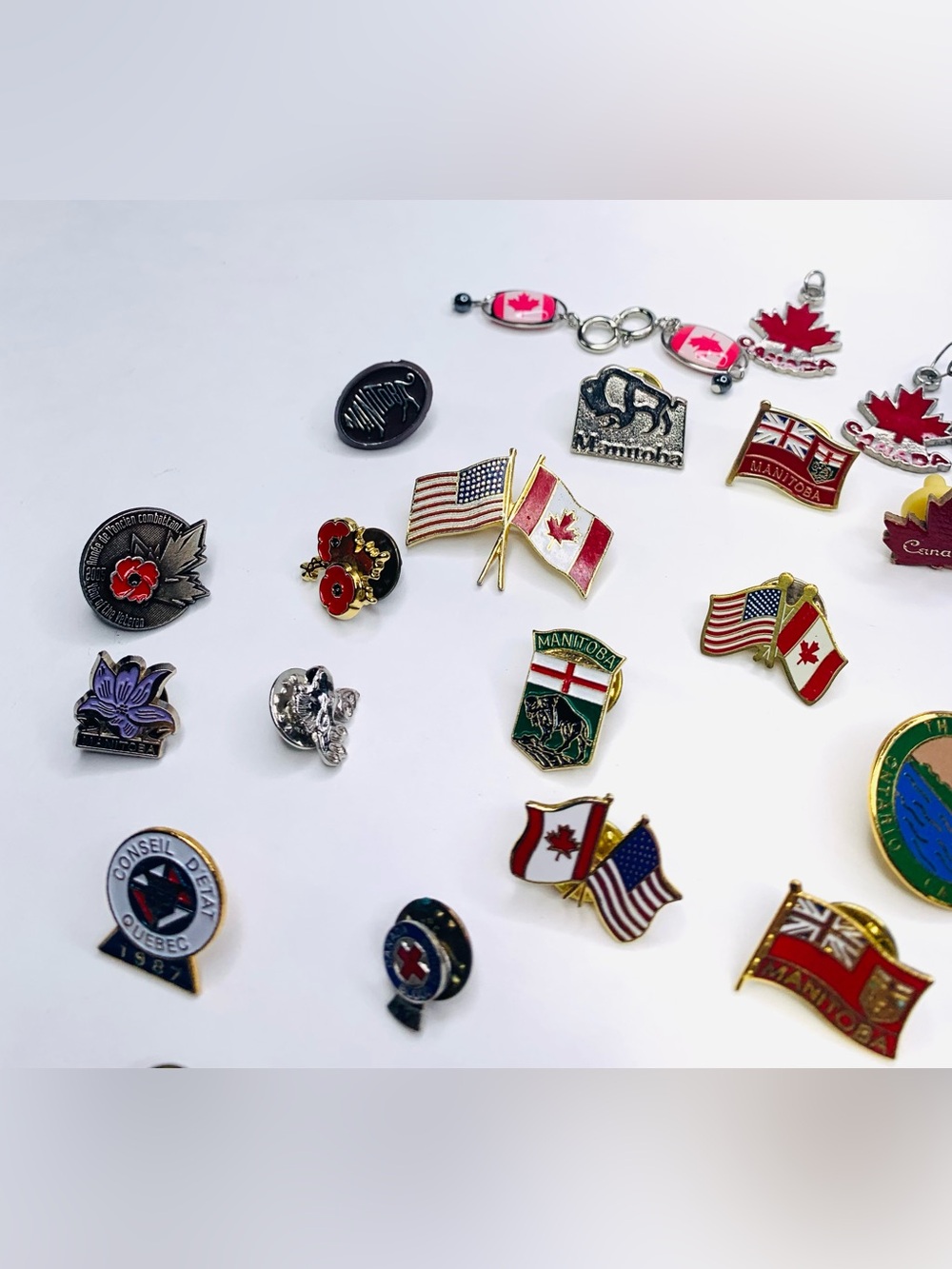 Canada Flag Pin & Keychain Lot - Red and White Maple Leaf - Picture 8 of 8